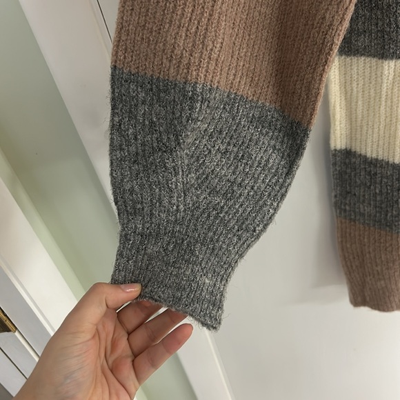 Striped sweater dress - Picture 2 of 3